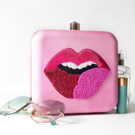 SASSY - Www.Shopthatapp.com