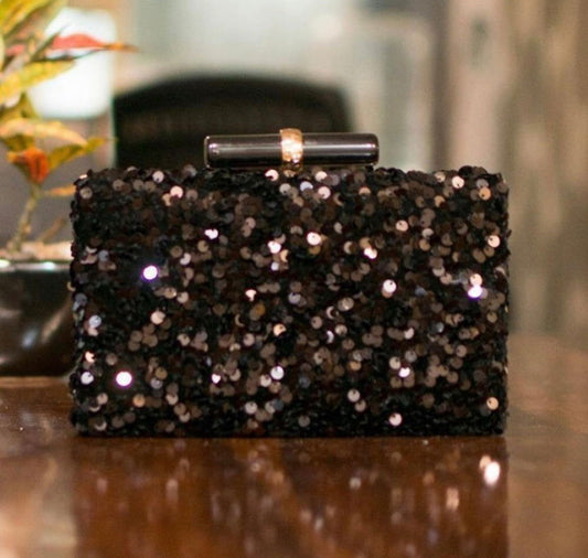 SHINE in BLACK - Www.Shopthatapp.com