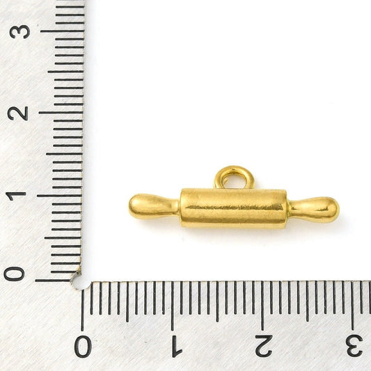 Gold rolling pin charm - www.Shopthatapp.com