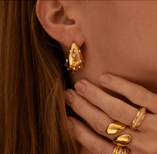 Boucles d'oreilles en forme de dôme avec zircones cubiques (vente d'échantillons)