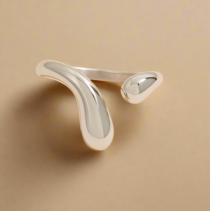 Liora Ring - www.Shopthatapp.com