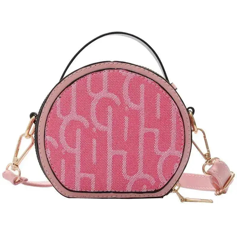 Small round bag with letters - www.Shopthatapp.com