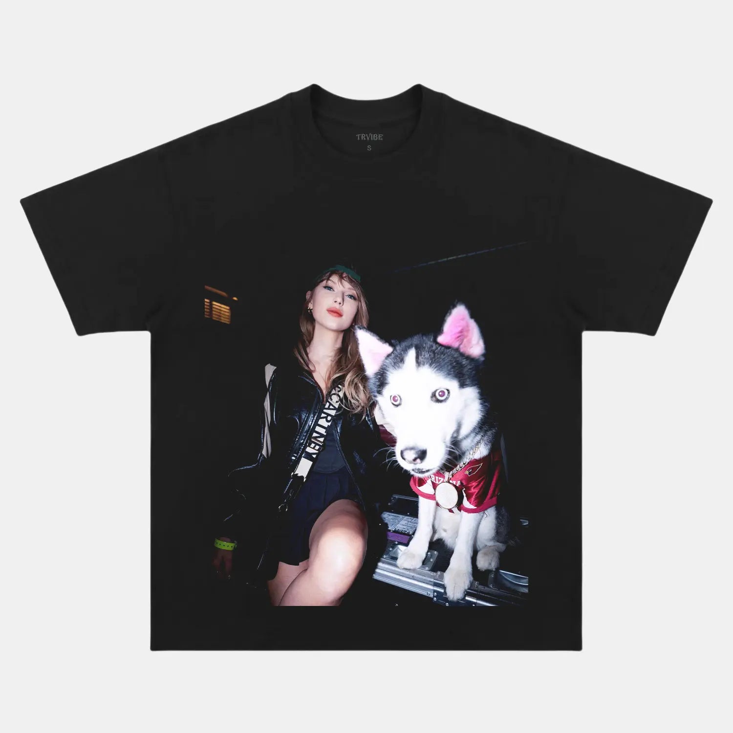 Taylor Swift: Music Icon Tee V10 - www.Shopthatapp.com