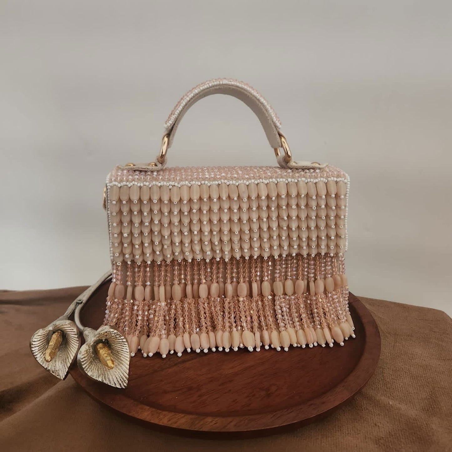 The KIND Sling Bag - Www.Shopthatapp.com