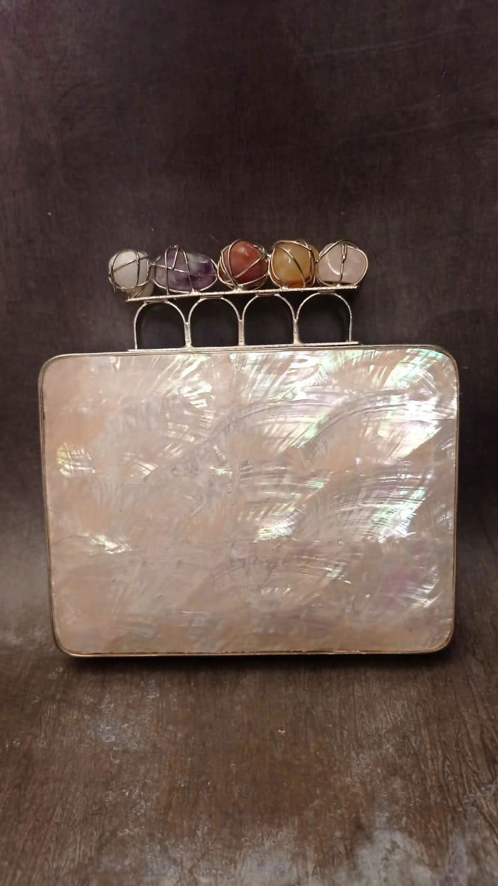 The MALAHA Clutch - Www.Shopthatapp.com