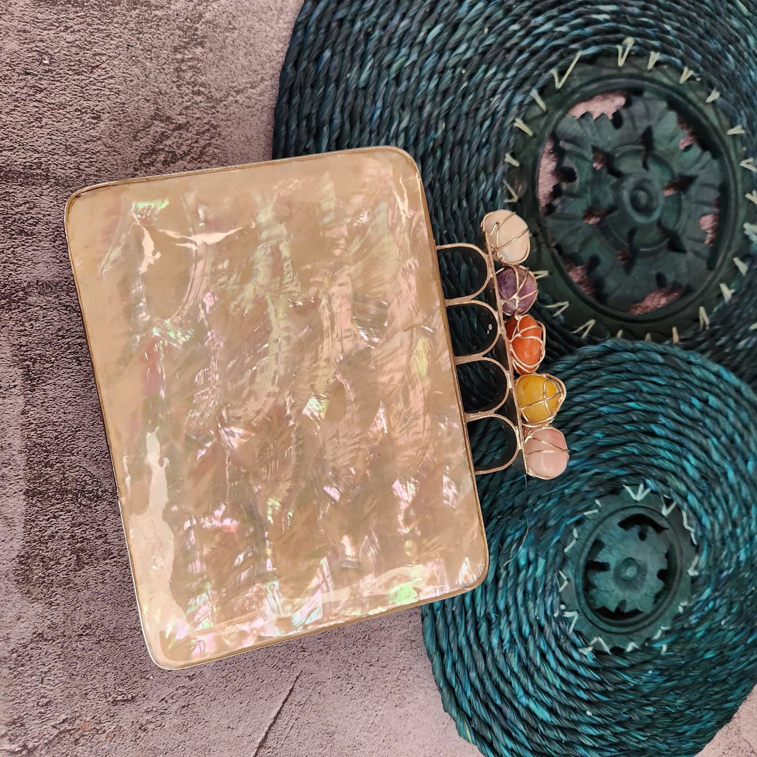 The MALAHA Clutch - Www.Shopthatapp.com