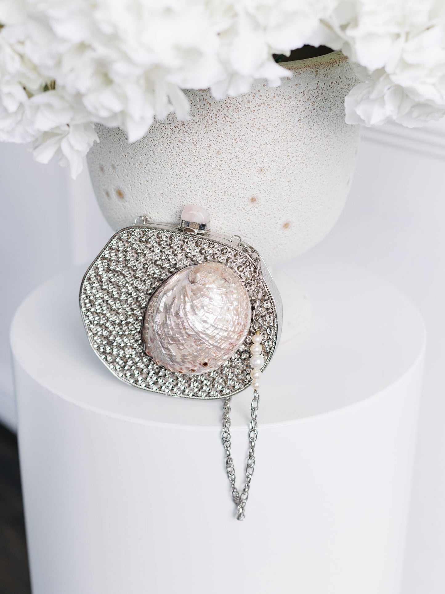 The MYRTLE Silver Clutch - Www.Shopthatapp.com