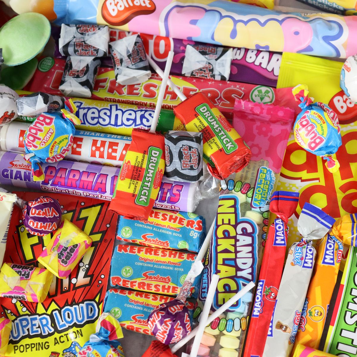 Ultimate Retro Sweets & 1kg Pick N Mix Signature Gift Hamper-Food and beverage-www.Shopthatapp.com-HamperWell