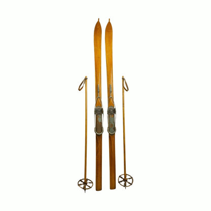 Antike Skier mit Stöcken, Erwachsenengröße