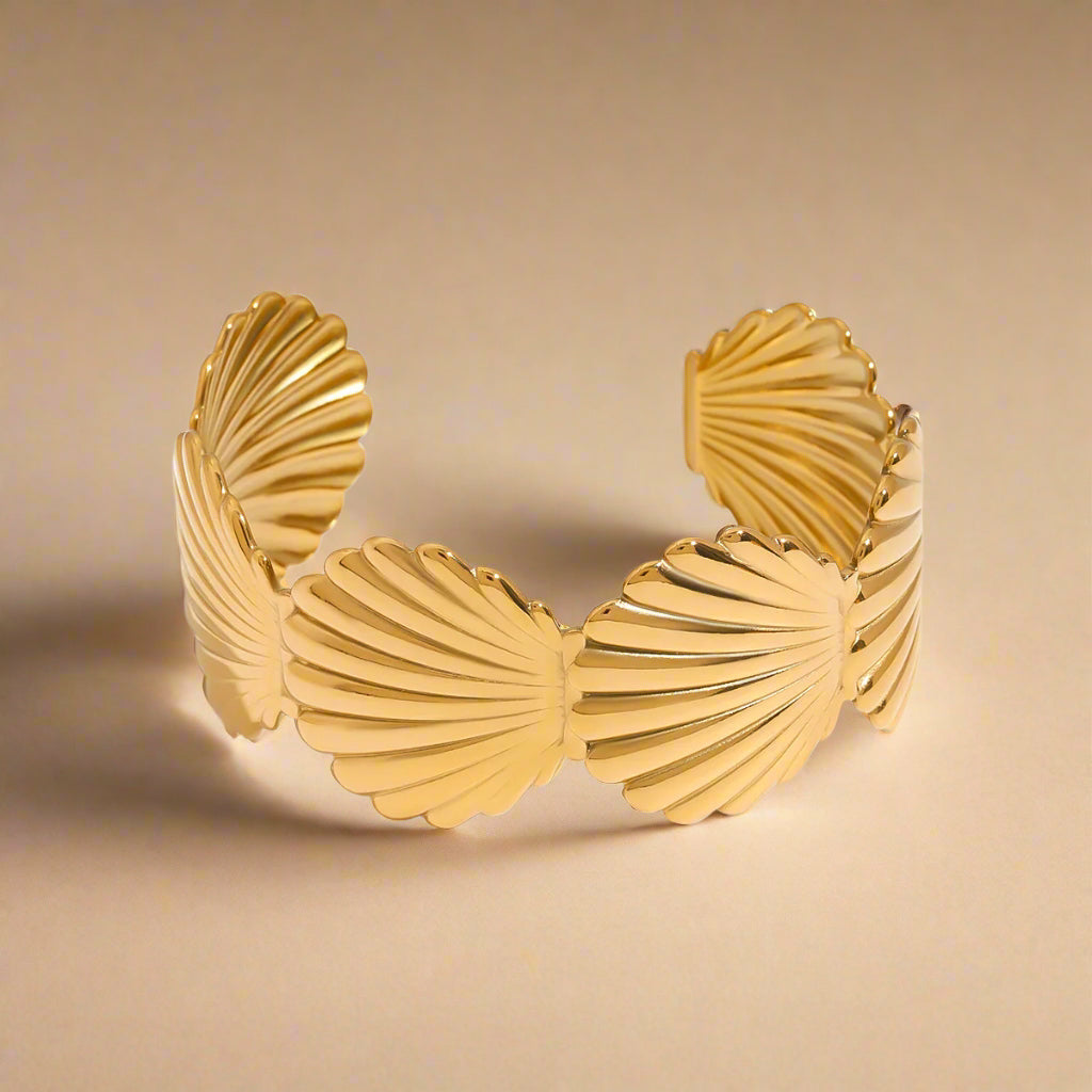 Fan Cuff Bracelet - www.Shopthatapp.com