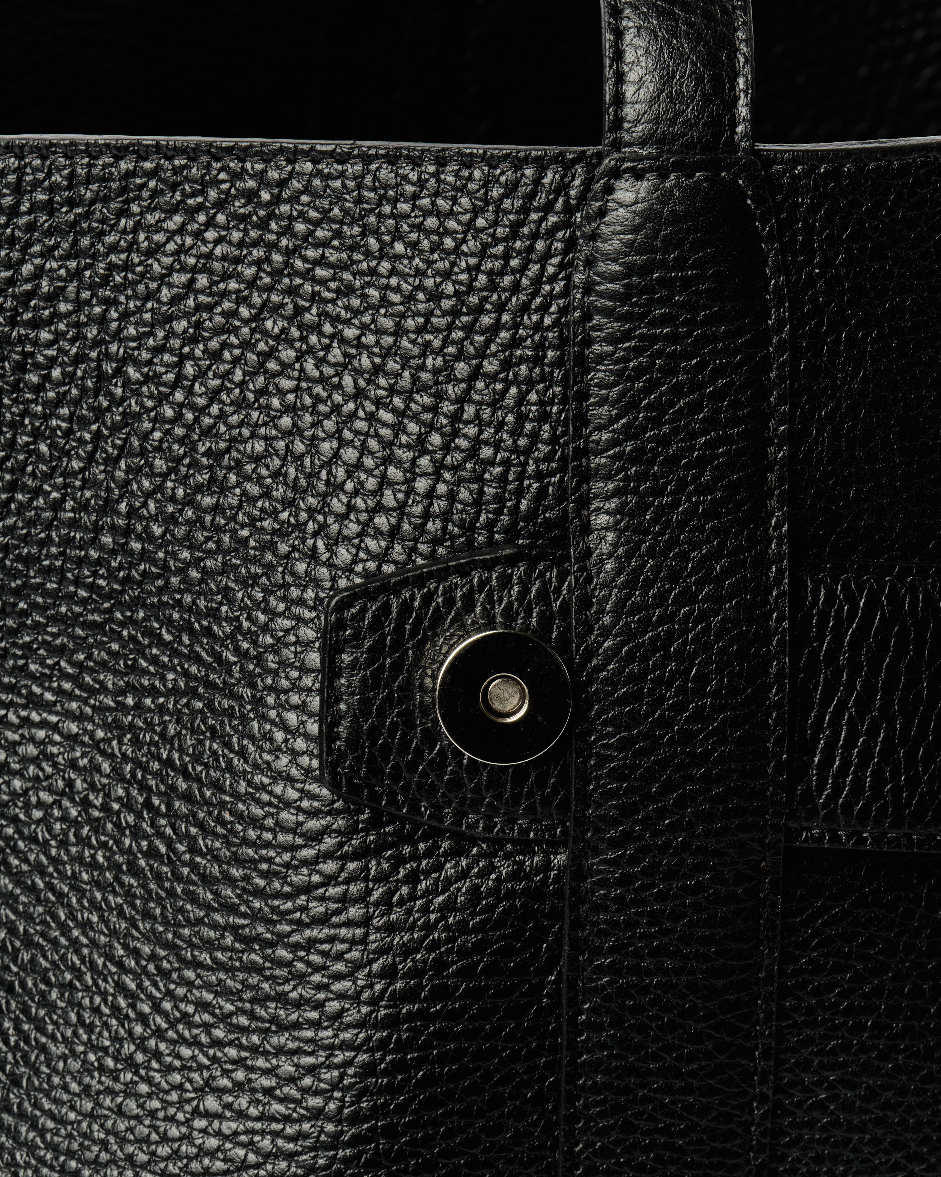 The Navona Bucket Bag in Black - www.Shopthatapp.com