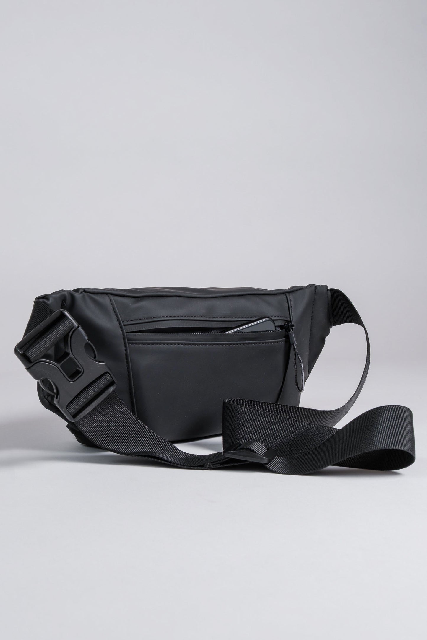 Water-Resistant Waist Pack - www.Shopthatapp.com #