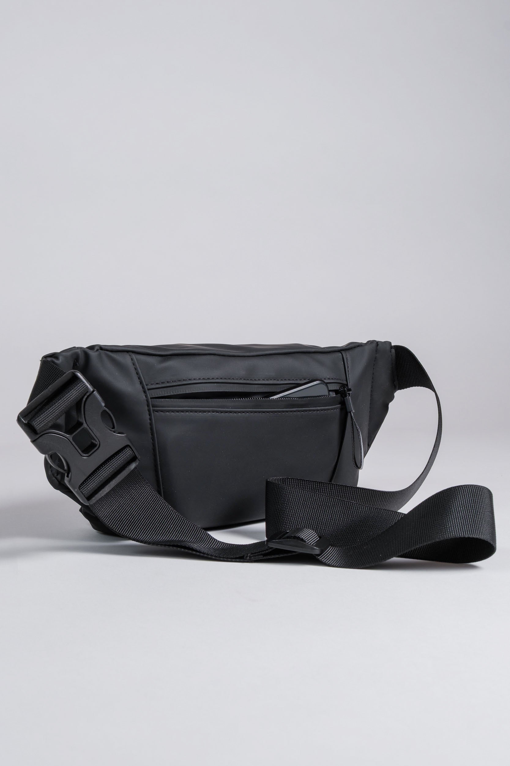 Water-Resistant Waist Pack - www.Shopthatapp.com #