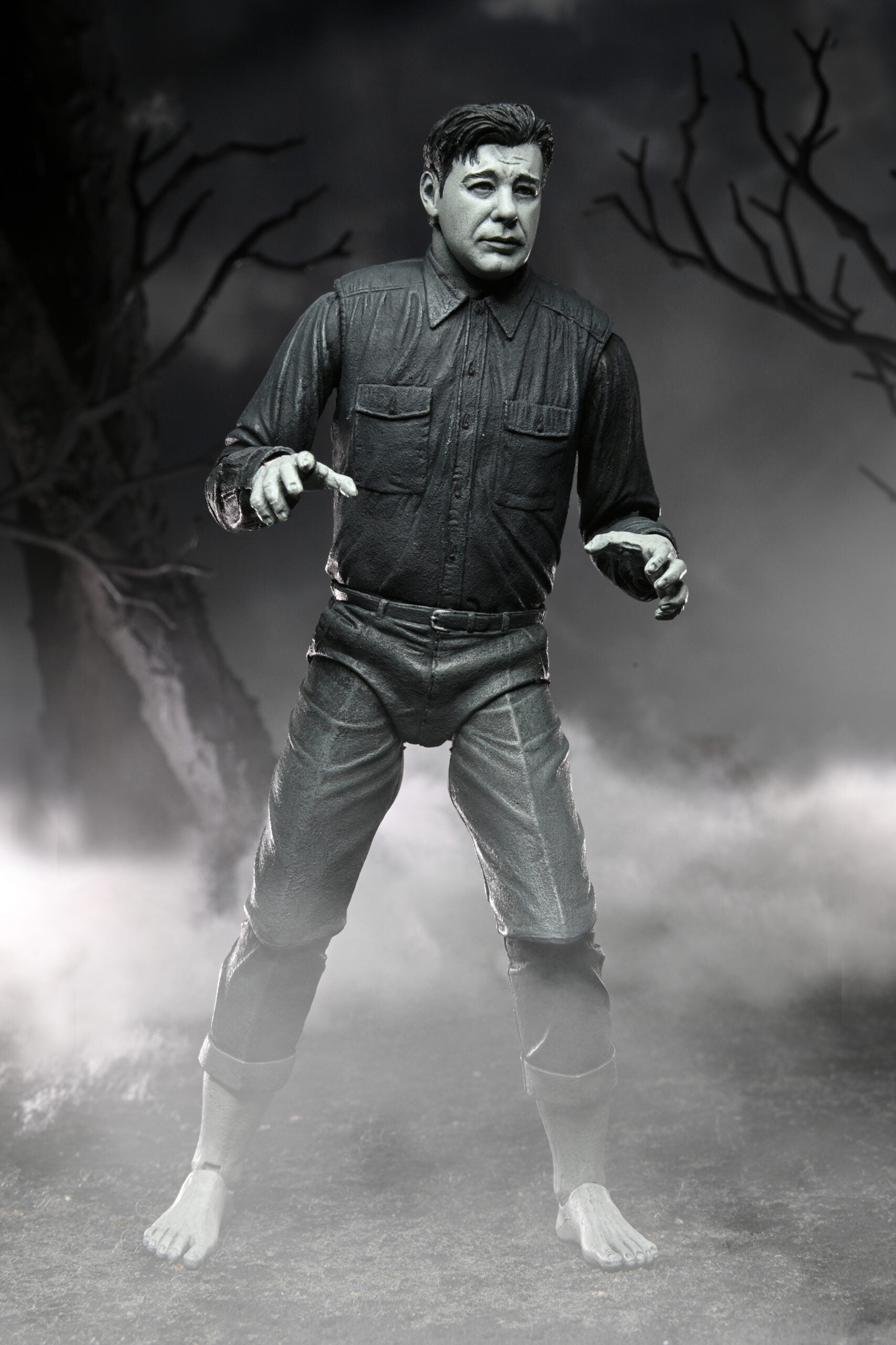 Universal Monsters - Ultimate Wolf Man - Black & White - www.Shopthatapp.com