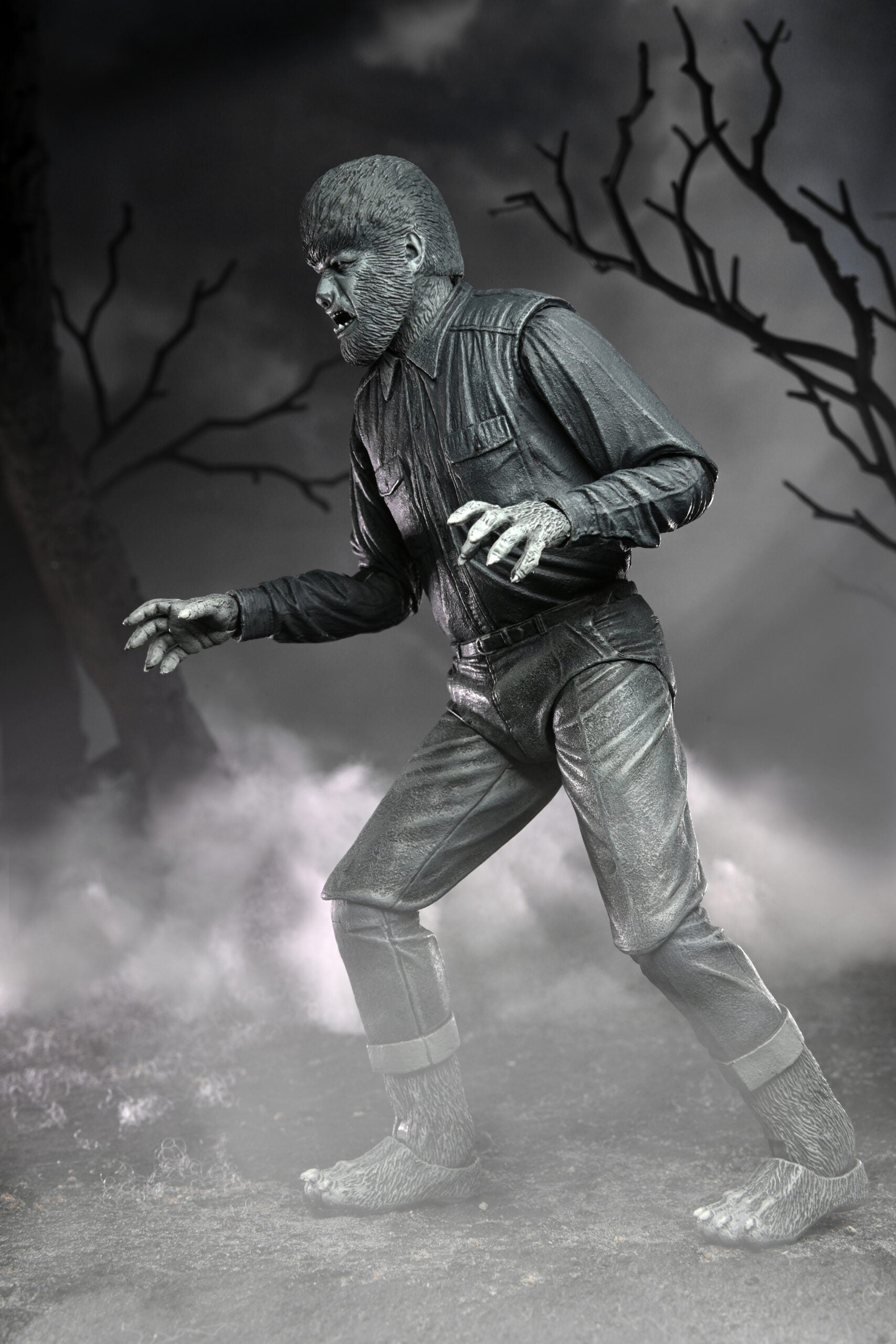 Universal Monsters - Ultimate Wolf Man - Black & White - www.Shopthatapp.com