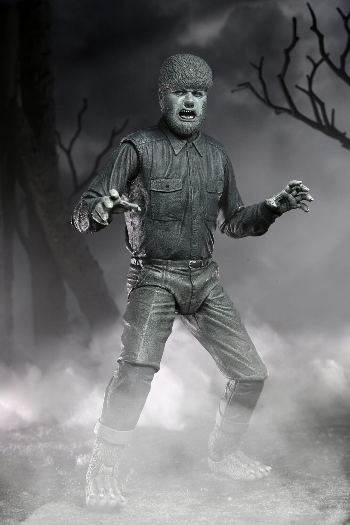 Universal Monsters - Ultimate Wolf Man - Black & White - www.Shopthatapp.com