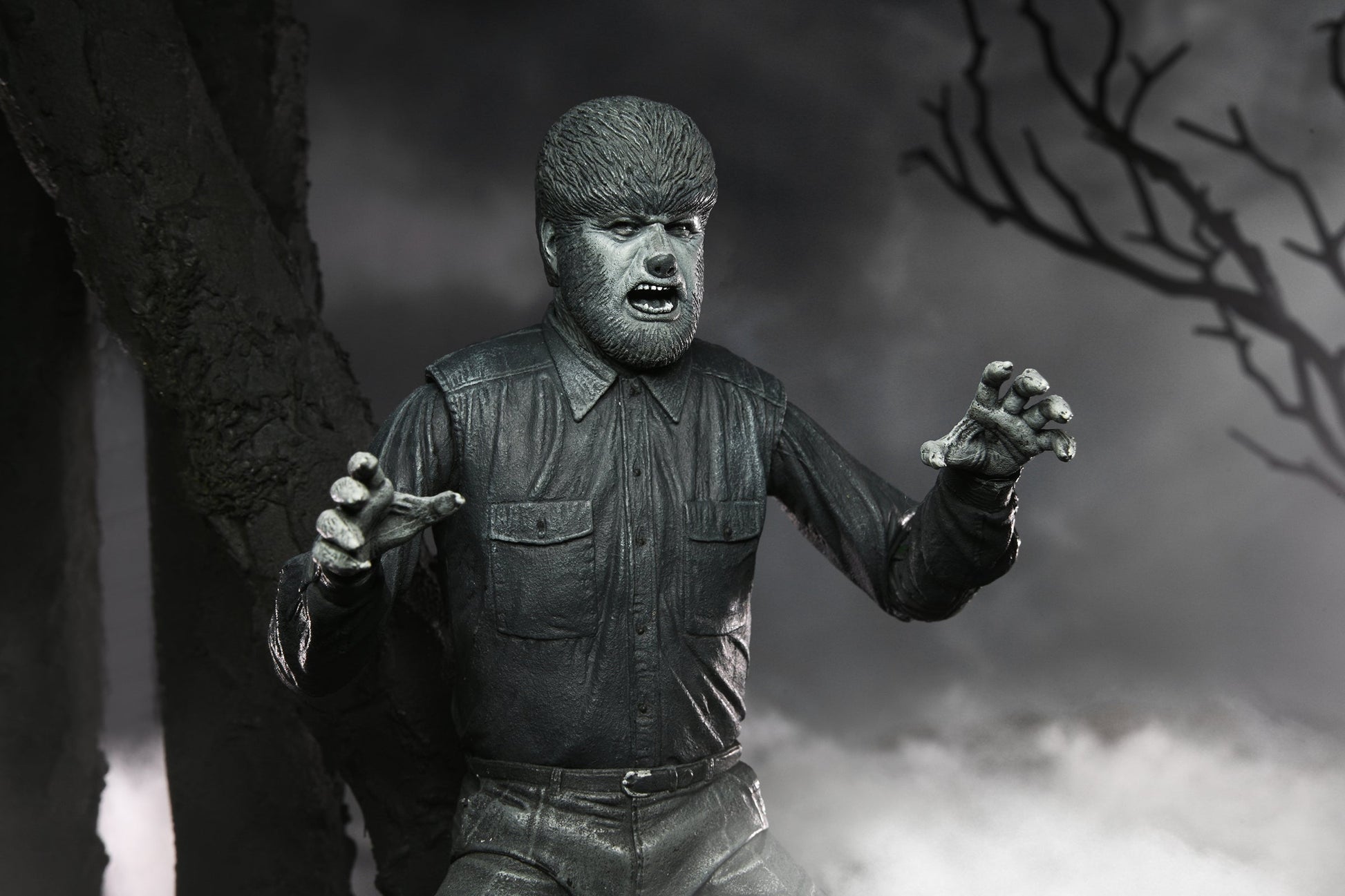 Universal Monsters - Ultimate Wolf Man - Black & White - www.Shopthatapp.com