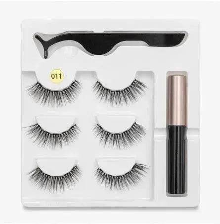 A Pair Of False Eyelashes With Magnets In Fashion - www.Shopthatapp.com