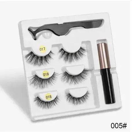 A Pair Of False Eyelashes With Magnets In Fashion - www.Shopthatapp.com