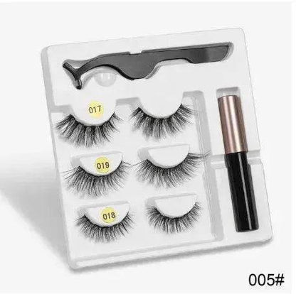 A Pair Of False Eyelashes With Magnets In Fashion - www.Shopthatapp.com