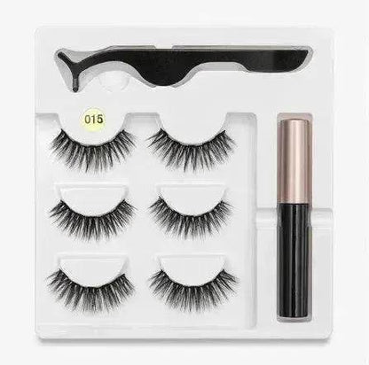 A Pair Of False Eyelashes With Magnets In Fashion - www.Shopthatapp.com
