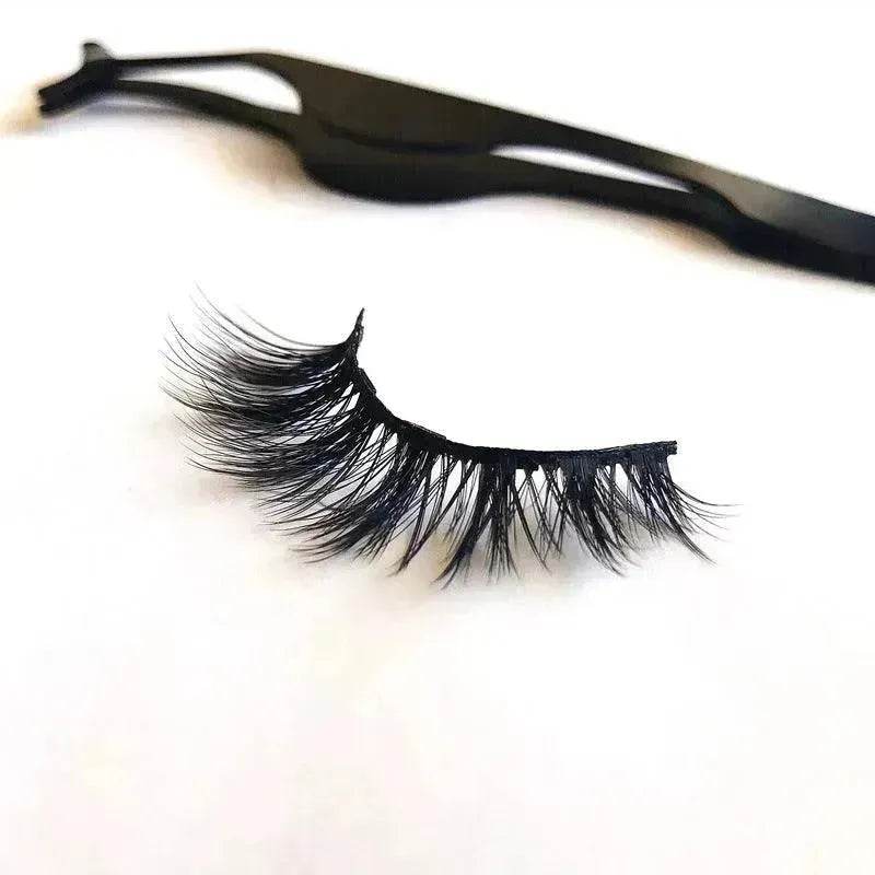 A Pair Of False Eyelashes With Magnets In Fashion - www.Shopthatapp.com