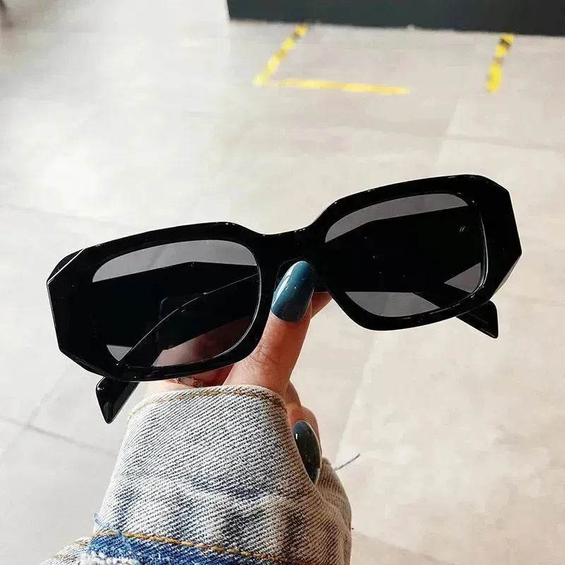 Women's Trendy Sun Fashion Square Sunglasses - www.Shopthatapp.com