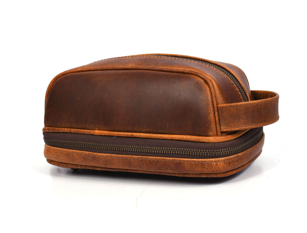 Akron Leather Toiletry Bag - www.Shopthatapp.com