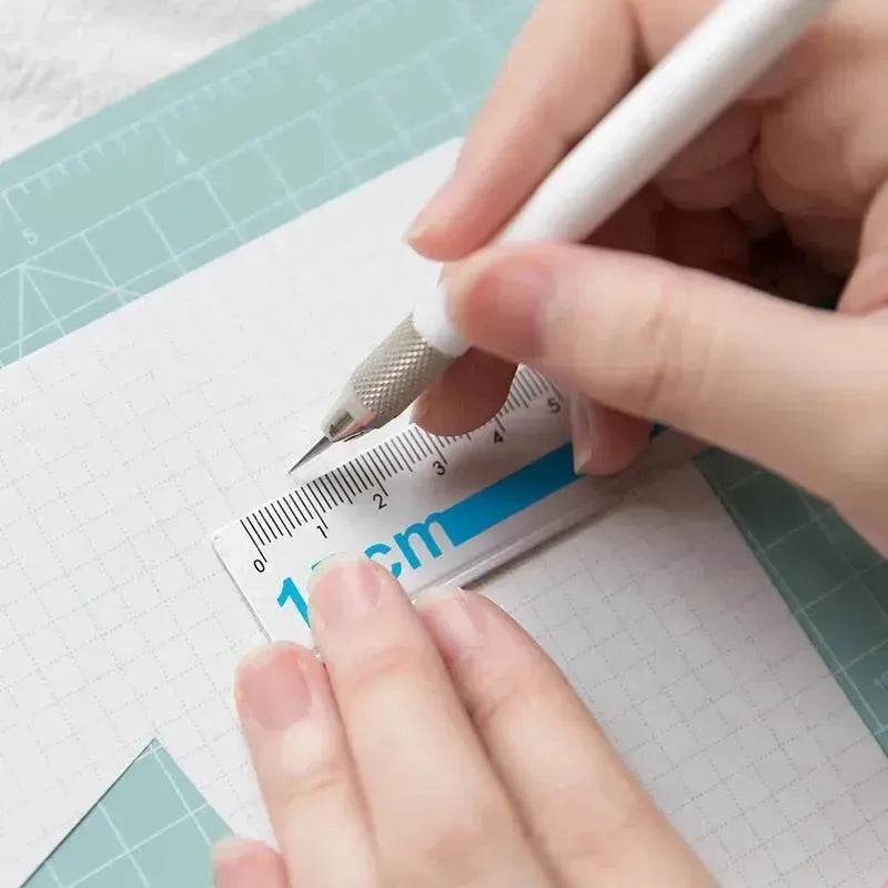 Art Pen Knife Cutting Board Set - www.Shopthatapp.com