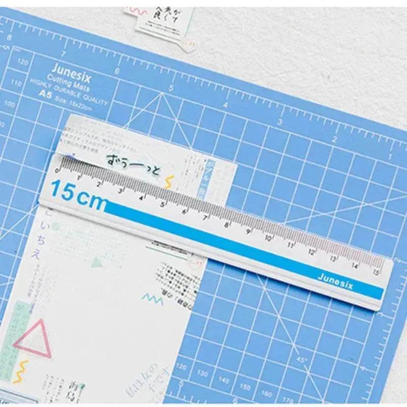 Art Pen Knife Cutting Board Set - www.Shopthatapp.com