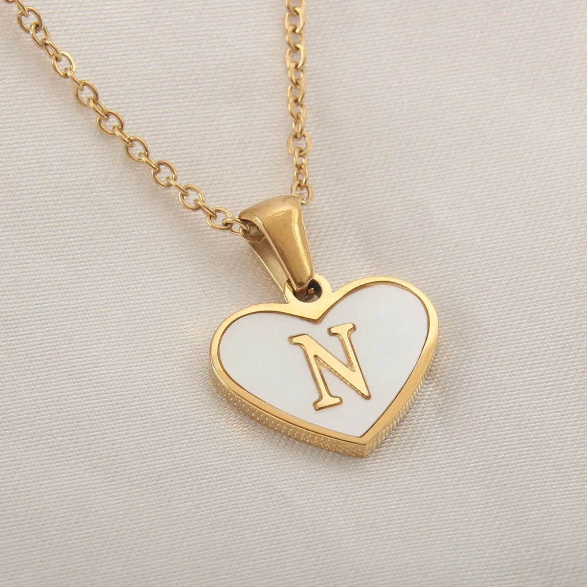 26 Letter Heart-shaped Necklace White Shell Love Clavicle Chain Fashion Personalized Necklace For Women Jewelry Valentine's Day - www.Shopthatapp.com