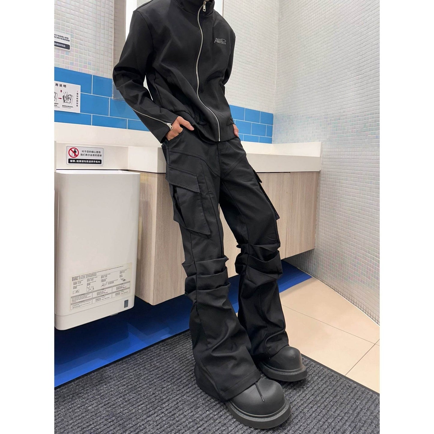 Large Pocket Pleated Black Y2K Cargo Pants Men - www.Shopthatapp.com