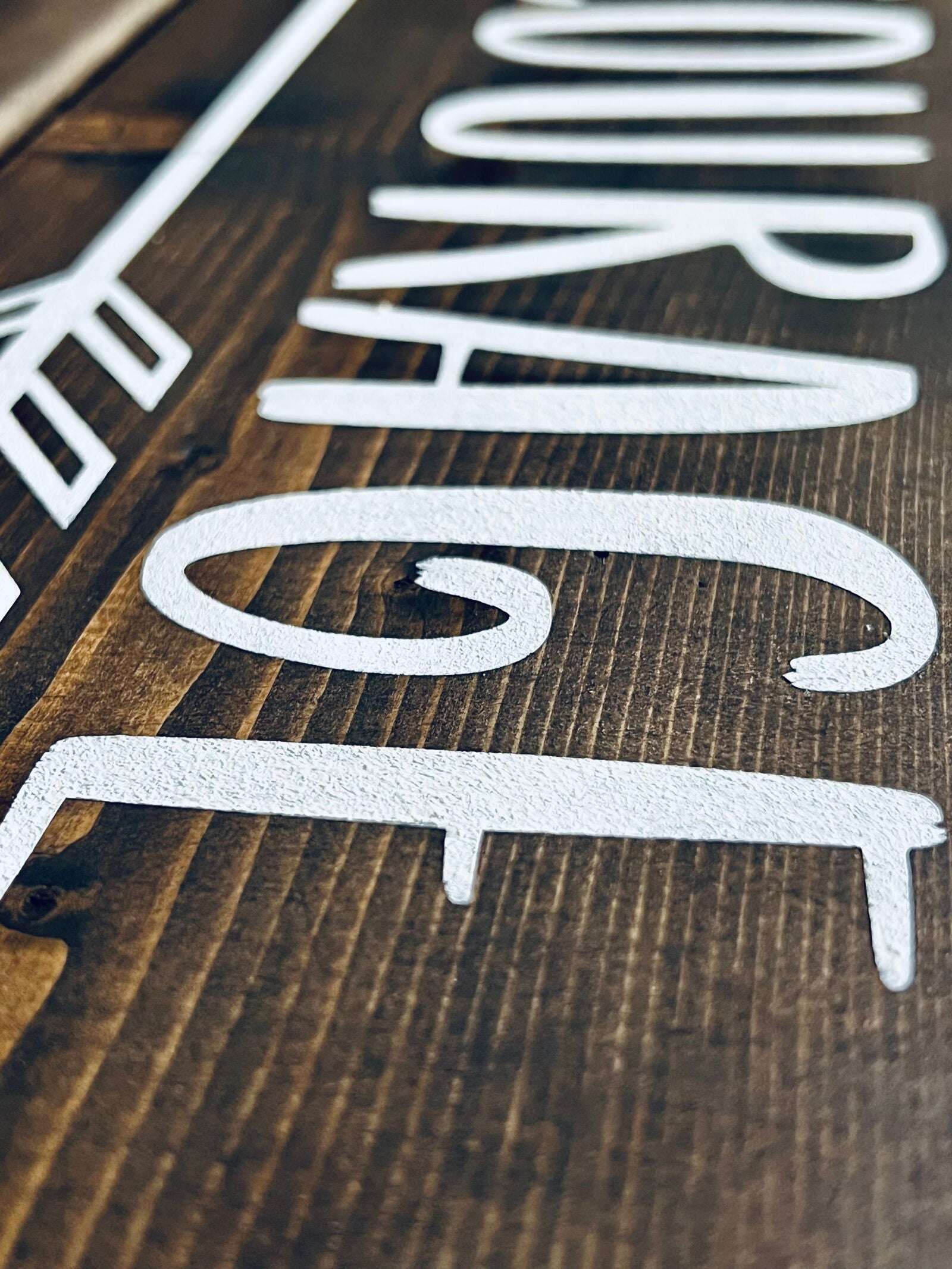 RusticGirls.Trilogy Be Brave Decor Sign for Home - Www.Shopthatapp.com