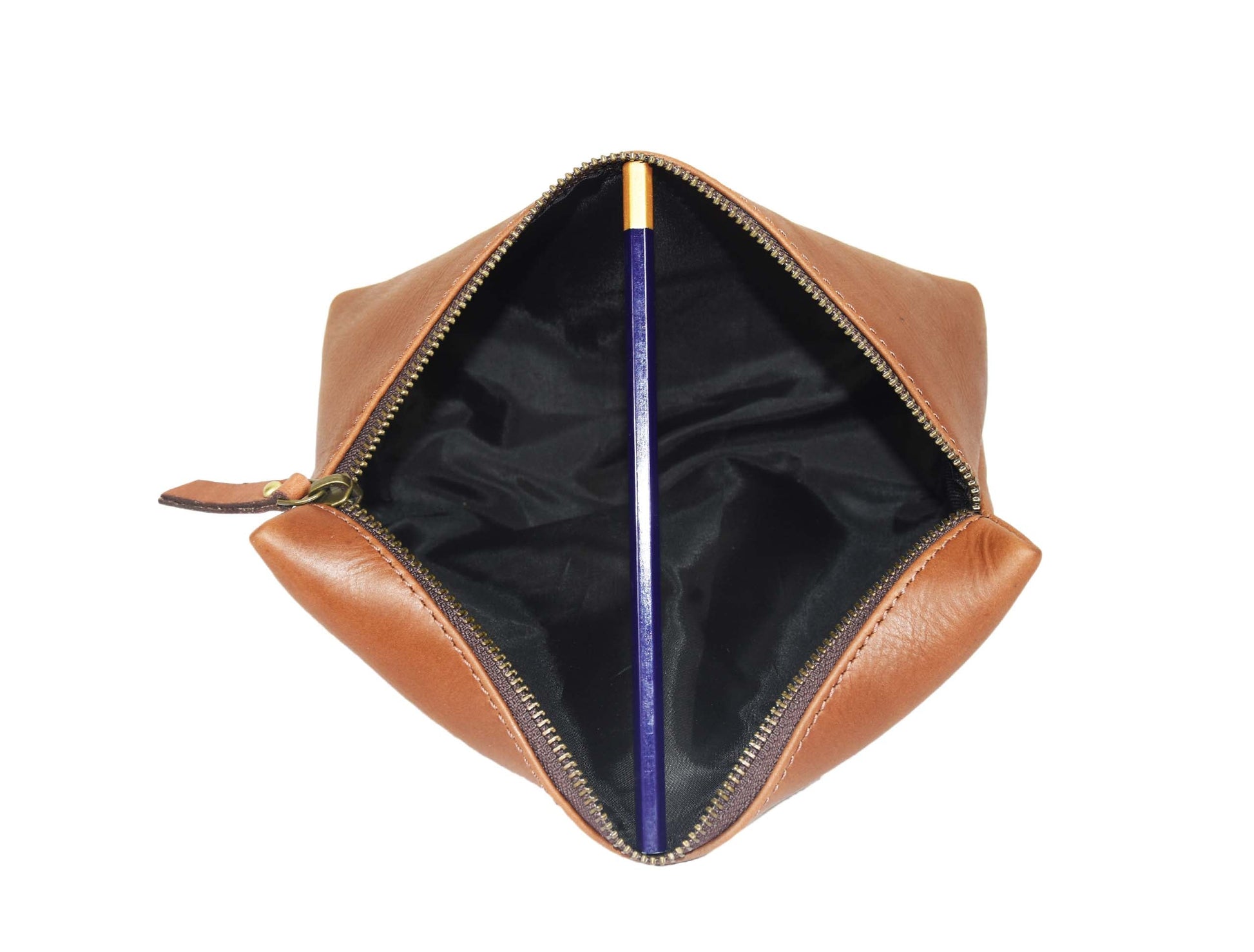 Belleza Leather Makeup Bag - Saddle - www.Shopthatapp.com