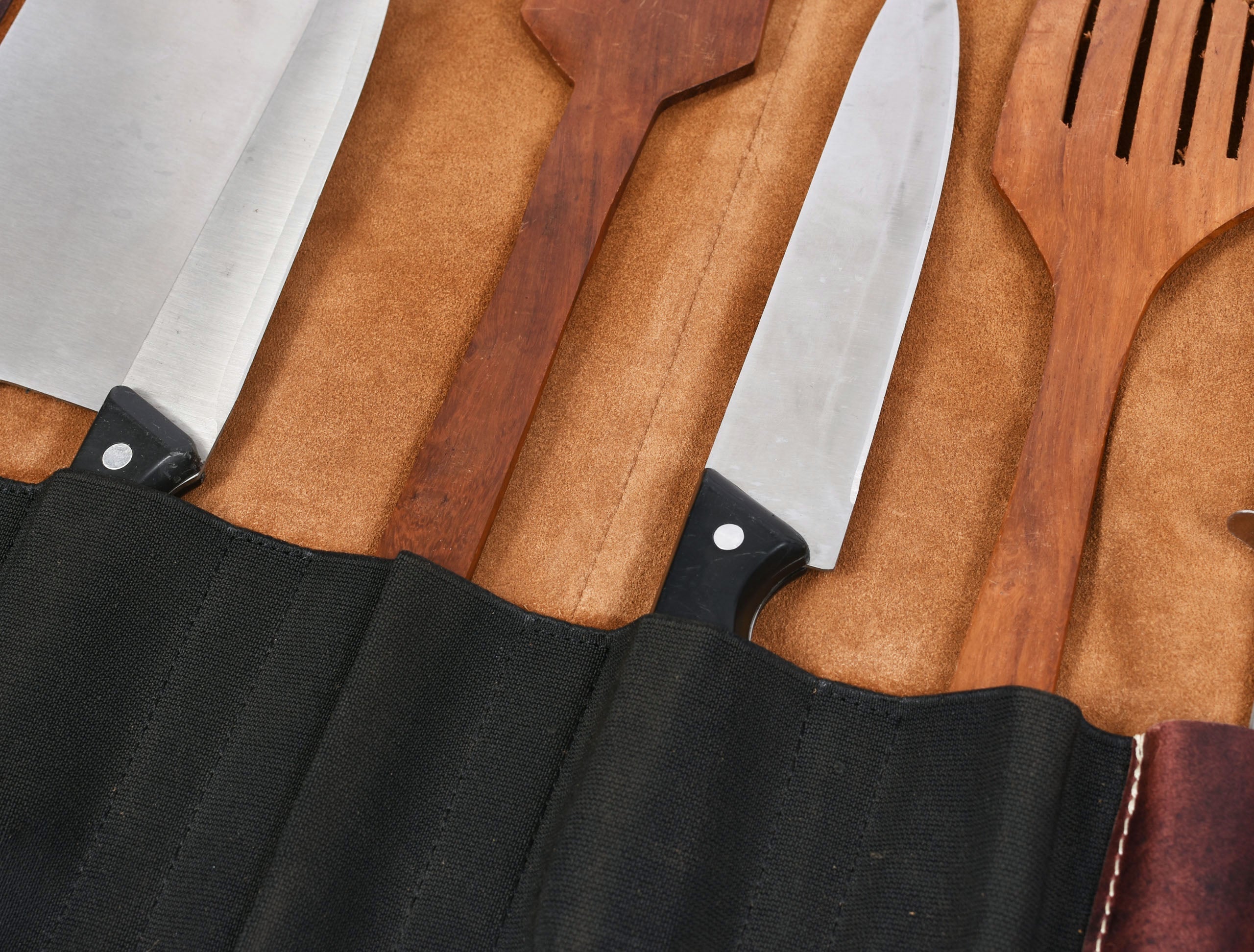 Bend Leather Chef Knife Roll 10 Slot - Walnut Brown - www.Shopthatapp.com