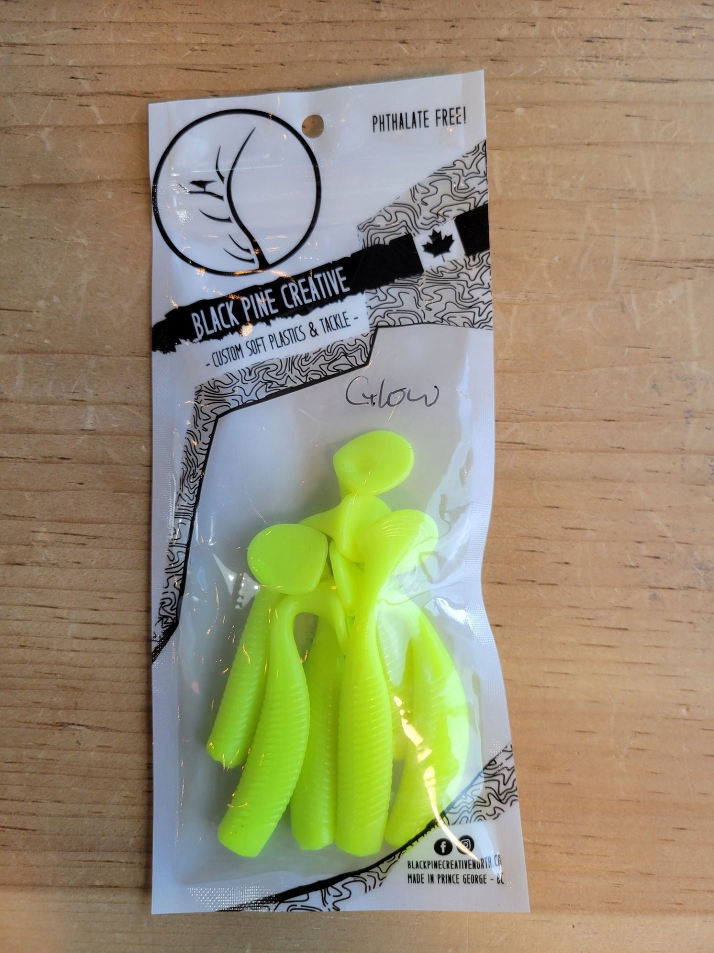 Black Pine Creative 3-3/4" Glow Paddle Tails 6/pk - www.Shopthatapp.com