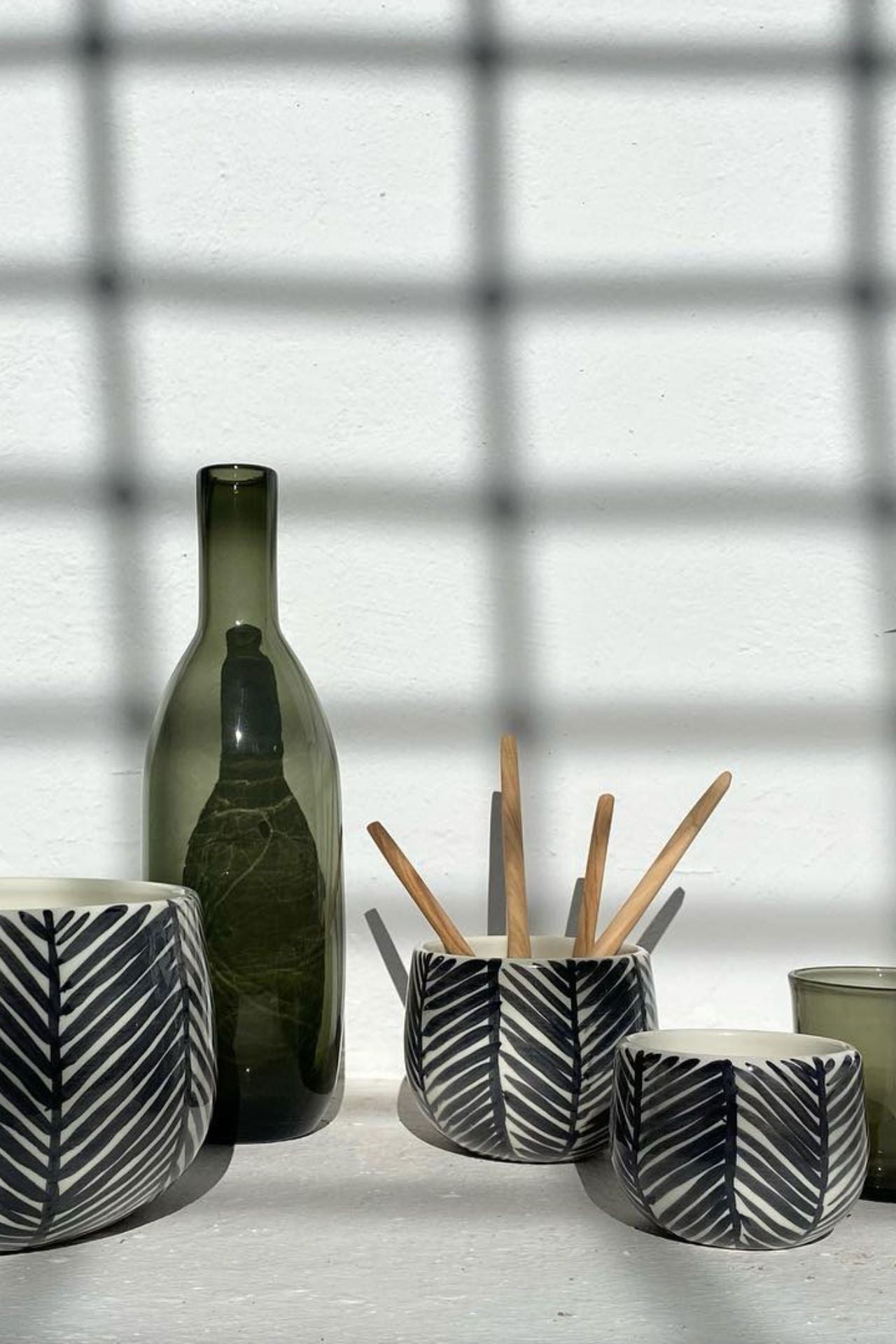 Black & White Ceramic Serving Bowl Set of 3 - www.Shopthatapp.com