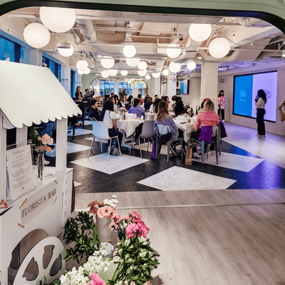 Bloom Bar Experience - Flower Bar Toronto - www.Shopthatapp.com