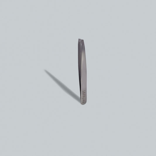 Brow Tweezers - www.Shopthatapp.com