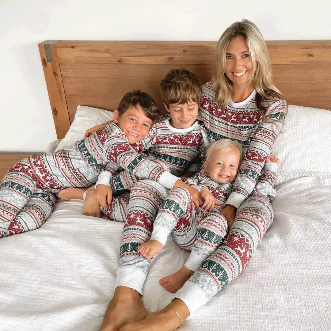 European And American Christmas Homewear Family Set Pajamas - www.Shopthatapp.com