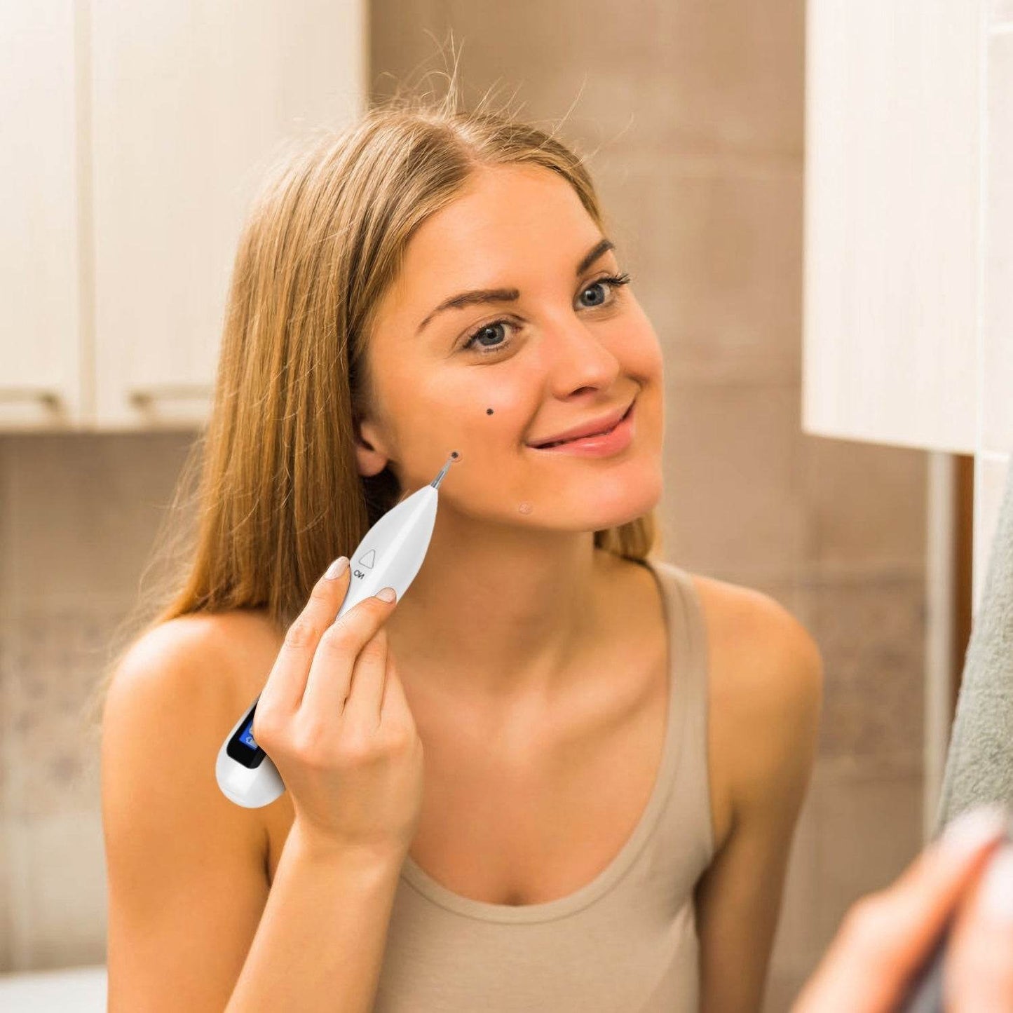 Skin Tag Repair Kit Portable Beauty Equipment Multi-Level With Home Usage USB Charging LCD Level Adjustable 6 Replaceable Needles - www.Shopthatapp.com