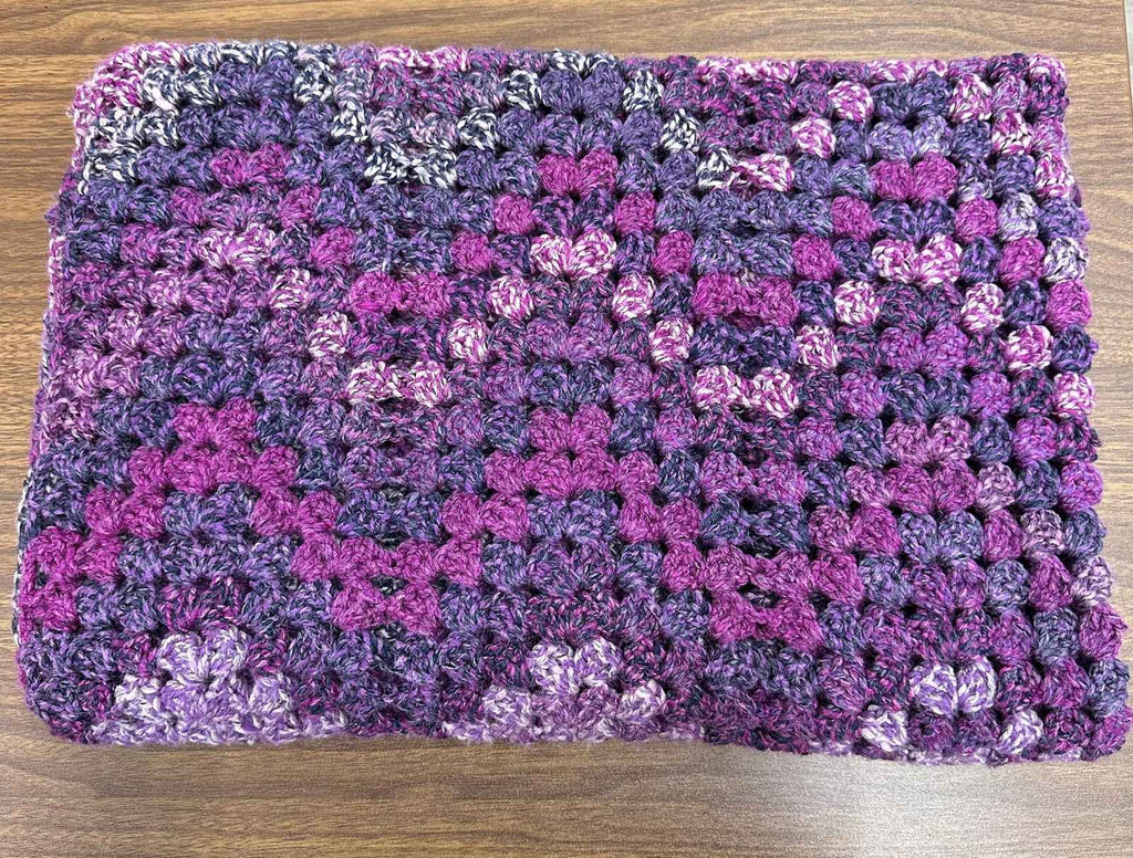 L'ArtisanCanada Canadian Chevron Blanket - Cozy Comforter - www.Shopthatapp.com