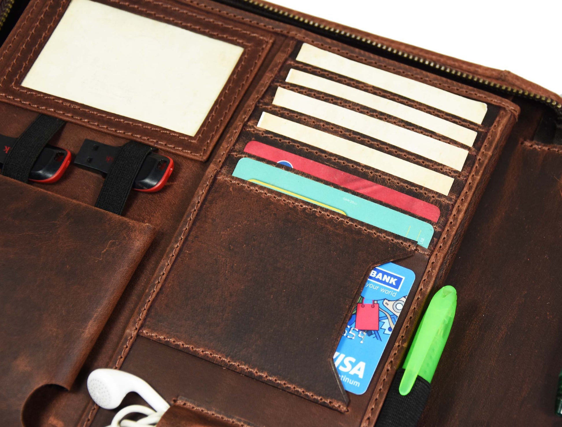 Caraquet Leather Travel Organizer - Walnut Brown - www.Shopthatapp.com