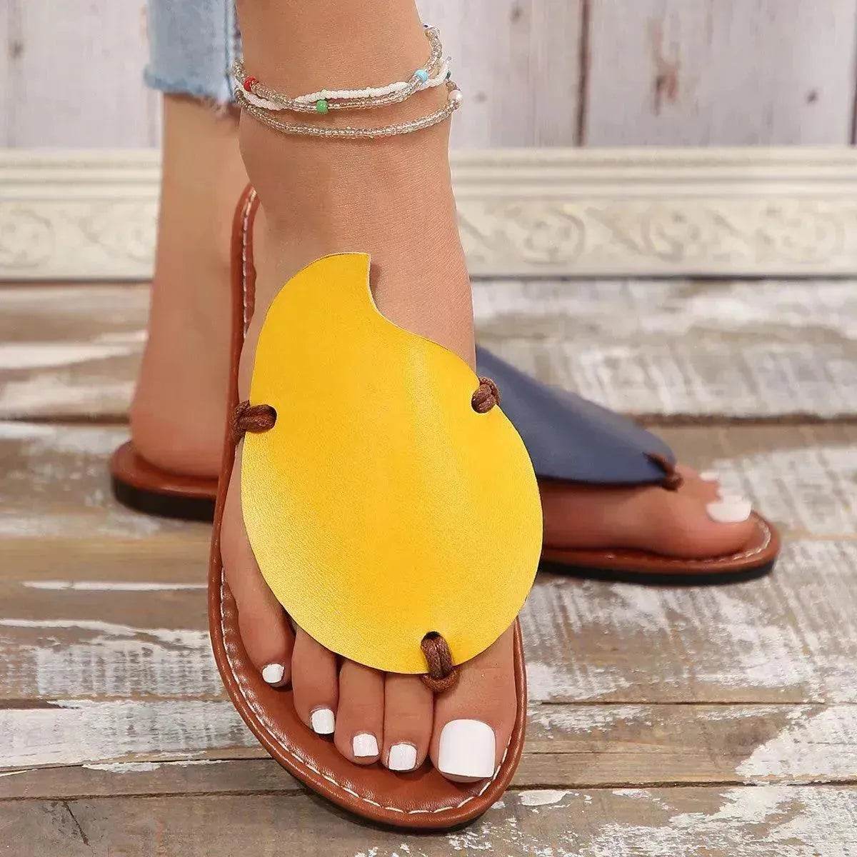 Casual Color-matching Clip-toe Sandals Summer Outdoor Personalized Flat Flip Flop  Slippers For Women. - www.Shopthatapp.com