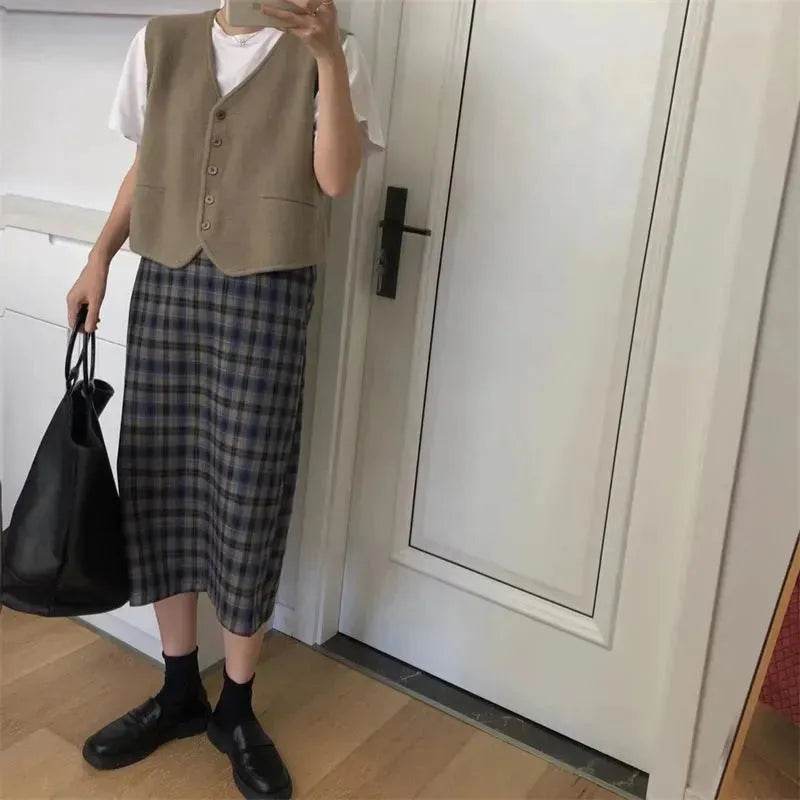 Women Sleeveless V-neck Button Down Knitted Vest Cardigan - www.Shopthatapp.com