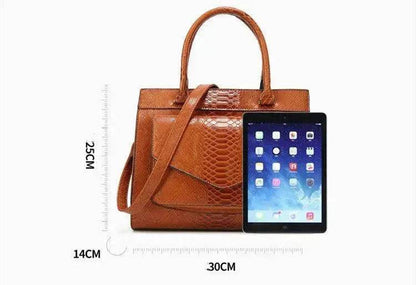 Classy European and American Women's Snake Print Zipper Handbag - www.Shopthatapp.com