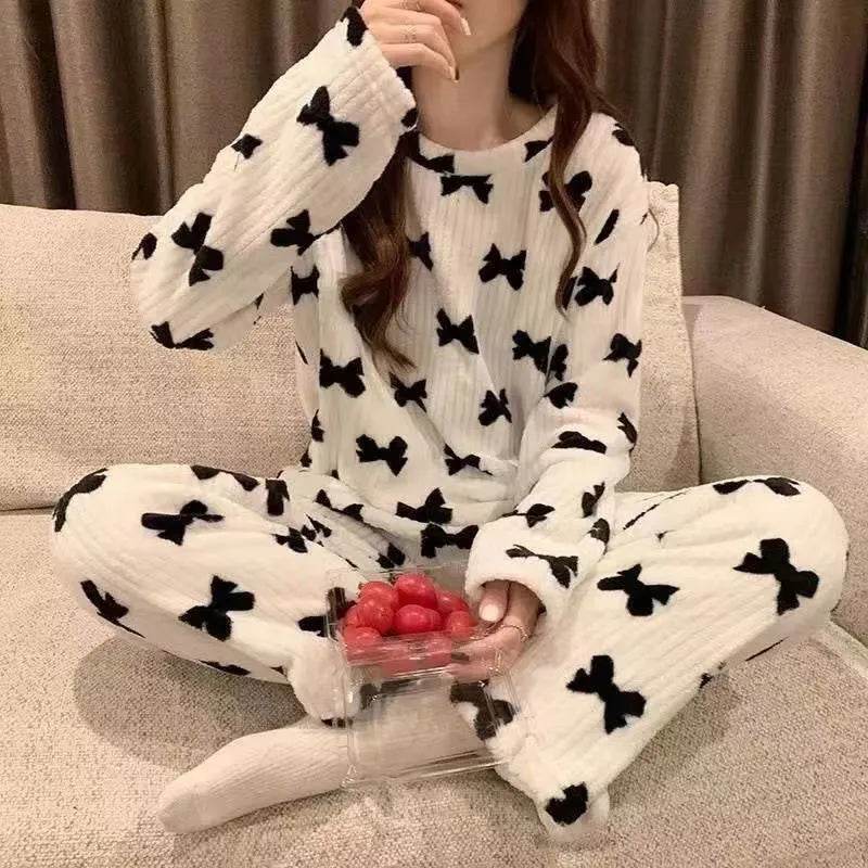 2pcs Women's Fall Winter Warm Pajamas Sets Coral Long Sleeve Cute Cartoon Bear Sleepwear Nightclothes - www.Shopthatapp.com
