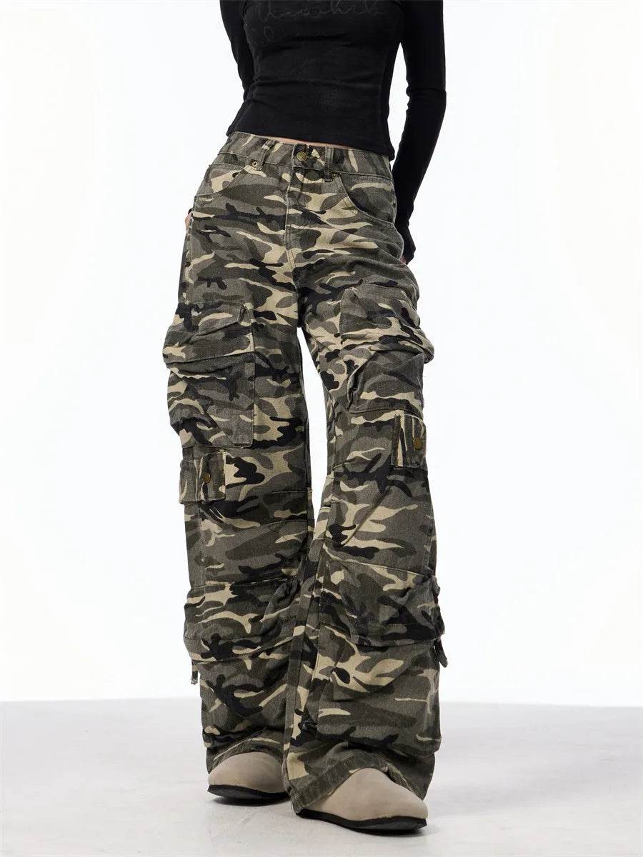 Retro Design Camouflage Cargo Pants Women - www.Shopthatapp.com