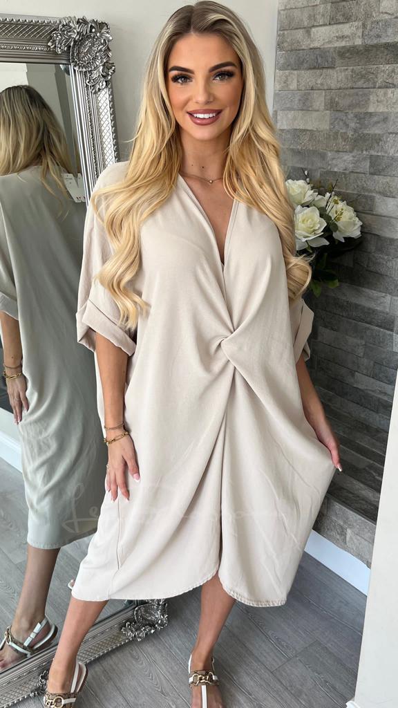 Elsie Front Knot Maxi Dress - www.Shopthatapp.com