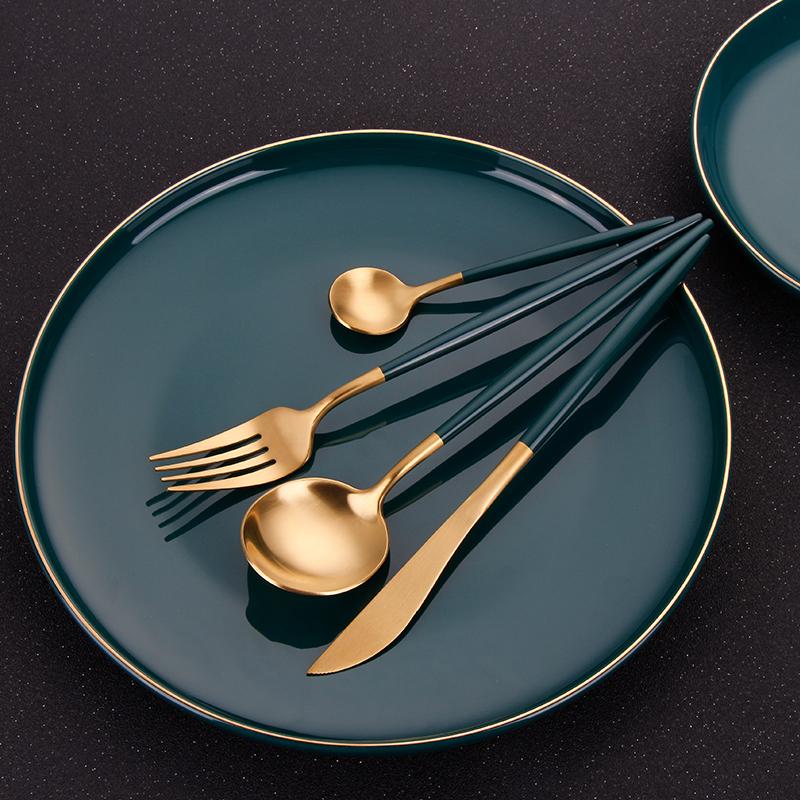 Eva Gold Tip Flatware - www.Shopthatapp.com